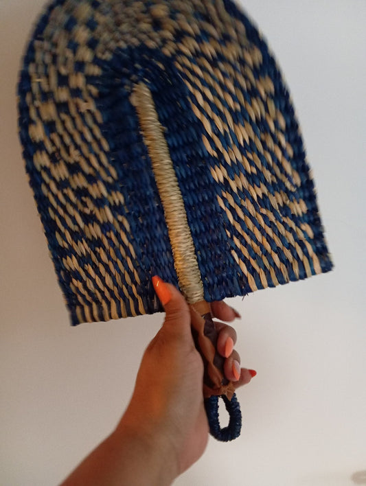 Fifalan: Eventail - En paille tissée - coloré bleu