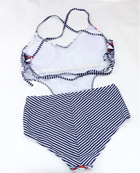 Mosaïque : Maillot de bain 1 pièce à Laçage
