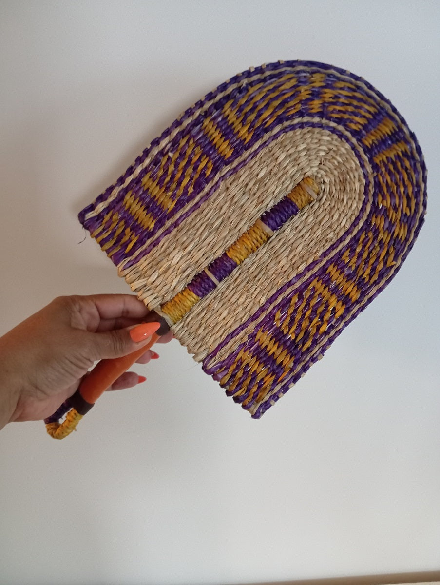 Fifalan: Eventail - En paille tissée - coloré violet