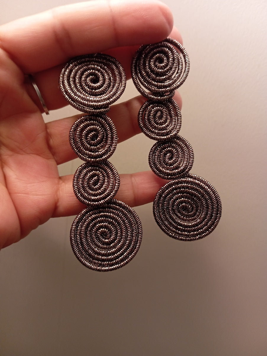 Boucles d'oreille d'inspiration ethnique:  Les Structurées