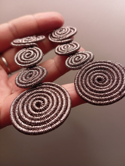 Boucles d'oreille d'inspiration ethnique:  Les Structurées