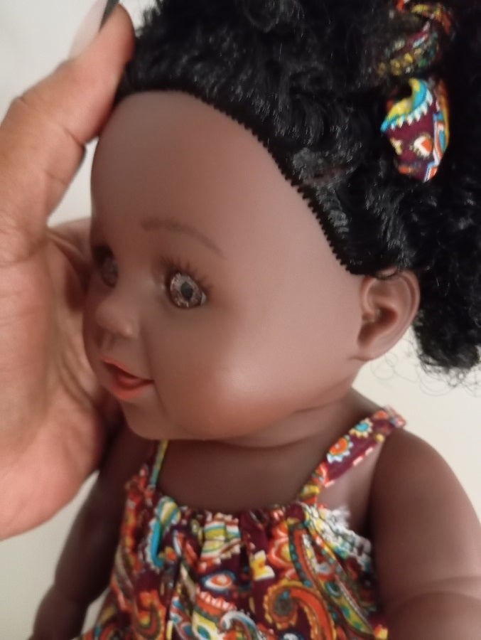 Leila: Poupée Articulée de 30 cm