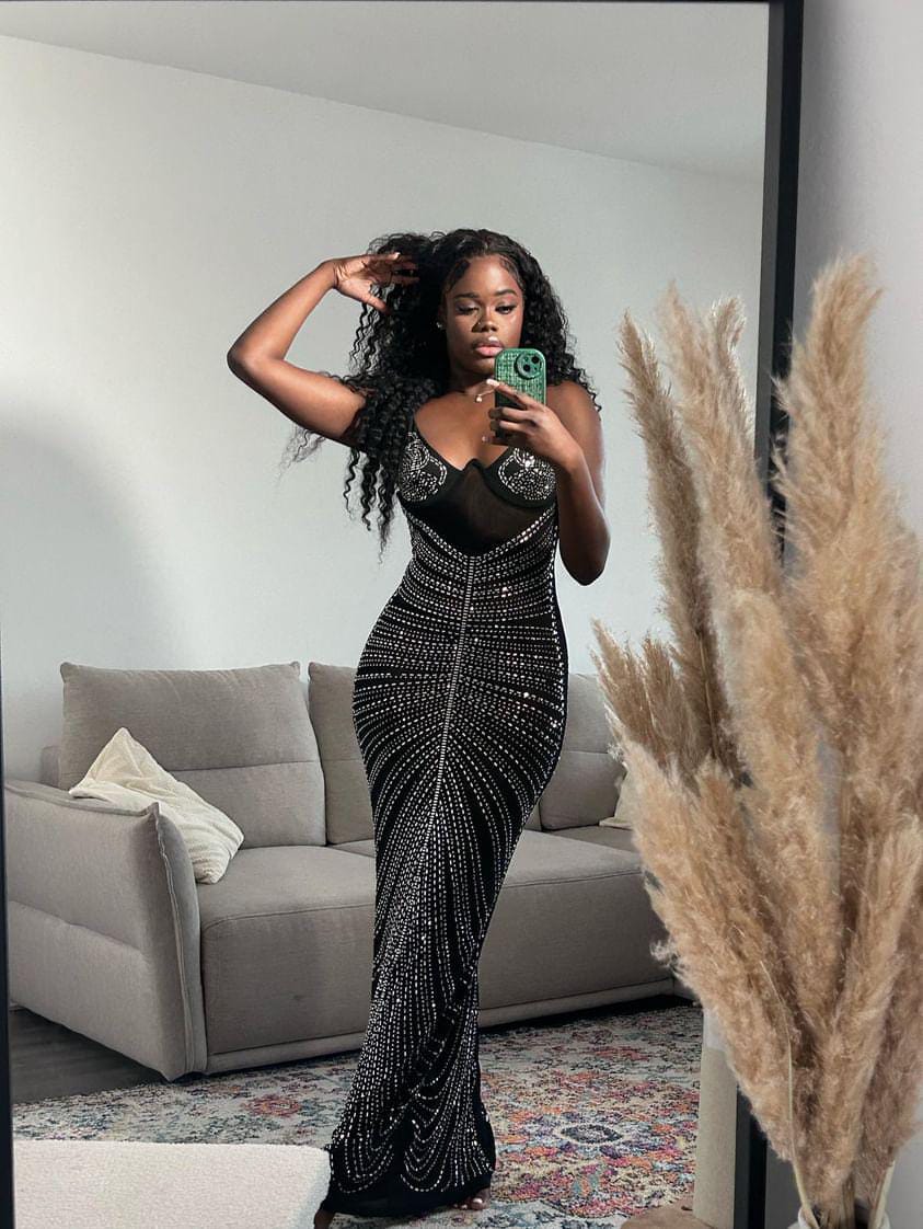 Black Diva: Robe de Soirée Strass et Transparence