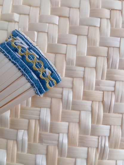 Fifalan: Eventail rond - En paille tissée - coloré bleu