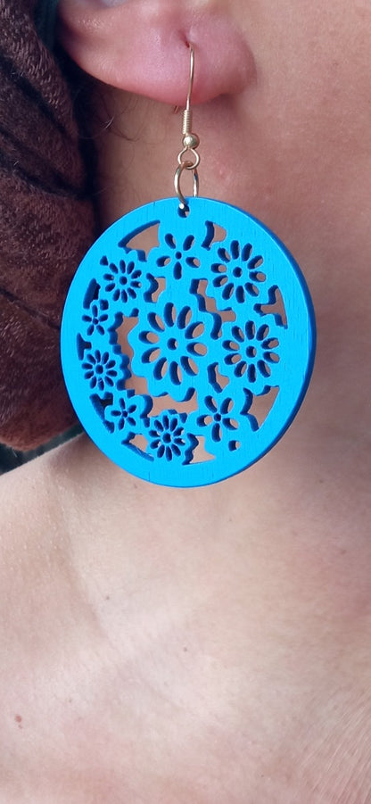Les Géométriques Bleues: Boucles d'oreille d'inspiration ethnique