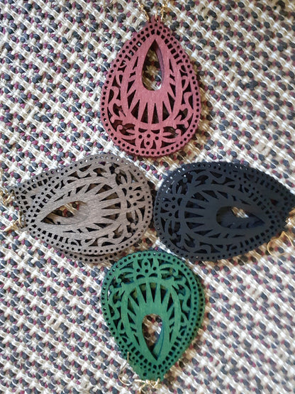 Les Géométriques Ovales: Boucles d'oreille d'inspiration ethnique Rouge