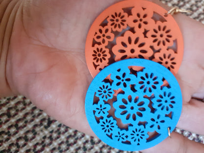 Les Géométriques Bleues: Boucles d'oreille d'inspiration ethnique