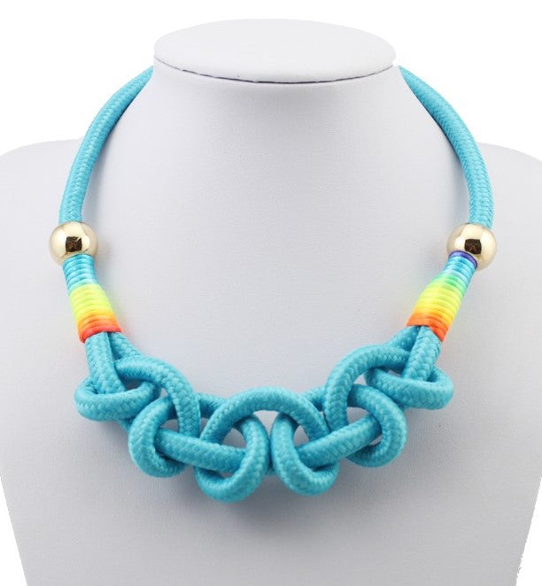 Collier d'inspiration ethnique: le Néon