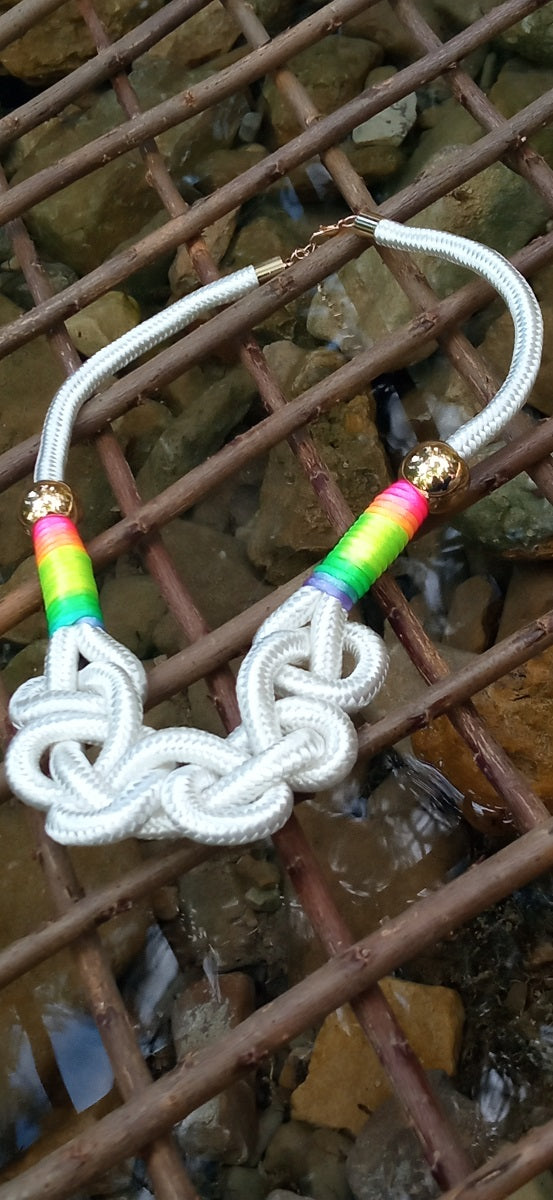 Inspiration Ethnique Collier Le Néon Blanc