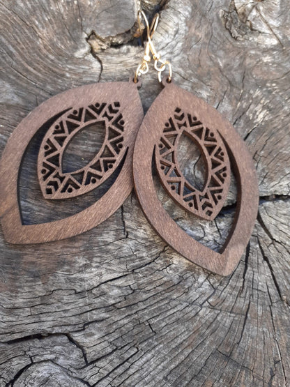 Les Orientales: Boucles d'oreille d'inspiration ethnique Marron
