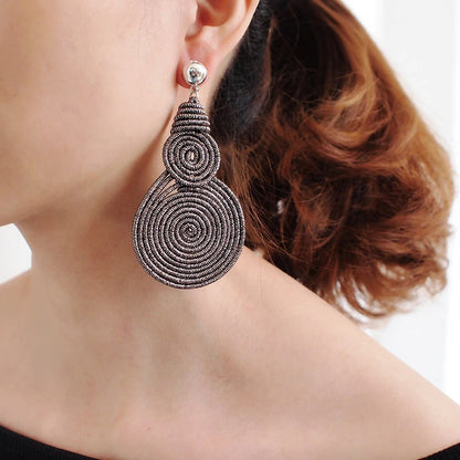Boucles d'oreille d'inspiration ethnique:  Les Structurées Double Rondes Grise