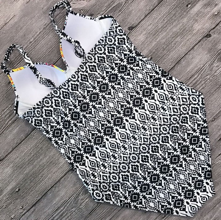 La Fleur Ethnique: Maillot de bain 1 Pièce