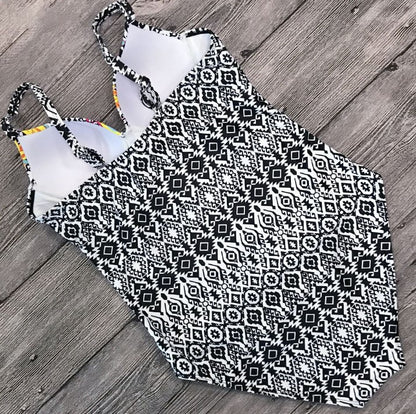 La Fleur Ethnique: Maillot de bain 1 Pièce