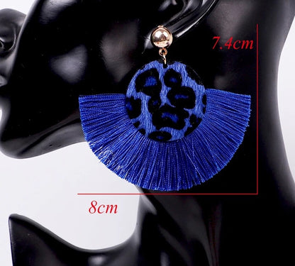 Boucles d'oreille d'inspiration ethnique: Savage Doré