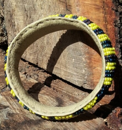 Bracelet d'inspiration ethnique: Cuir perles fin