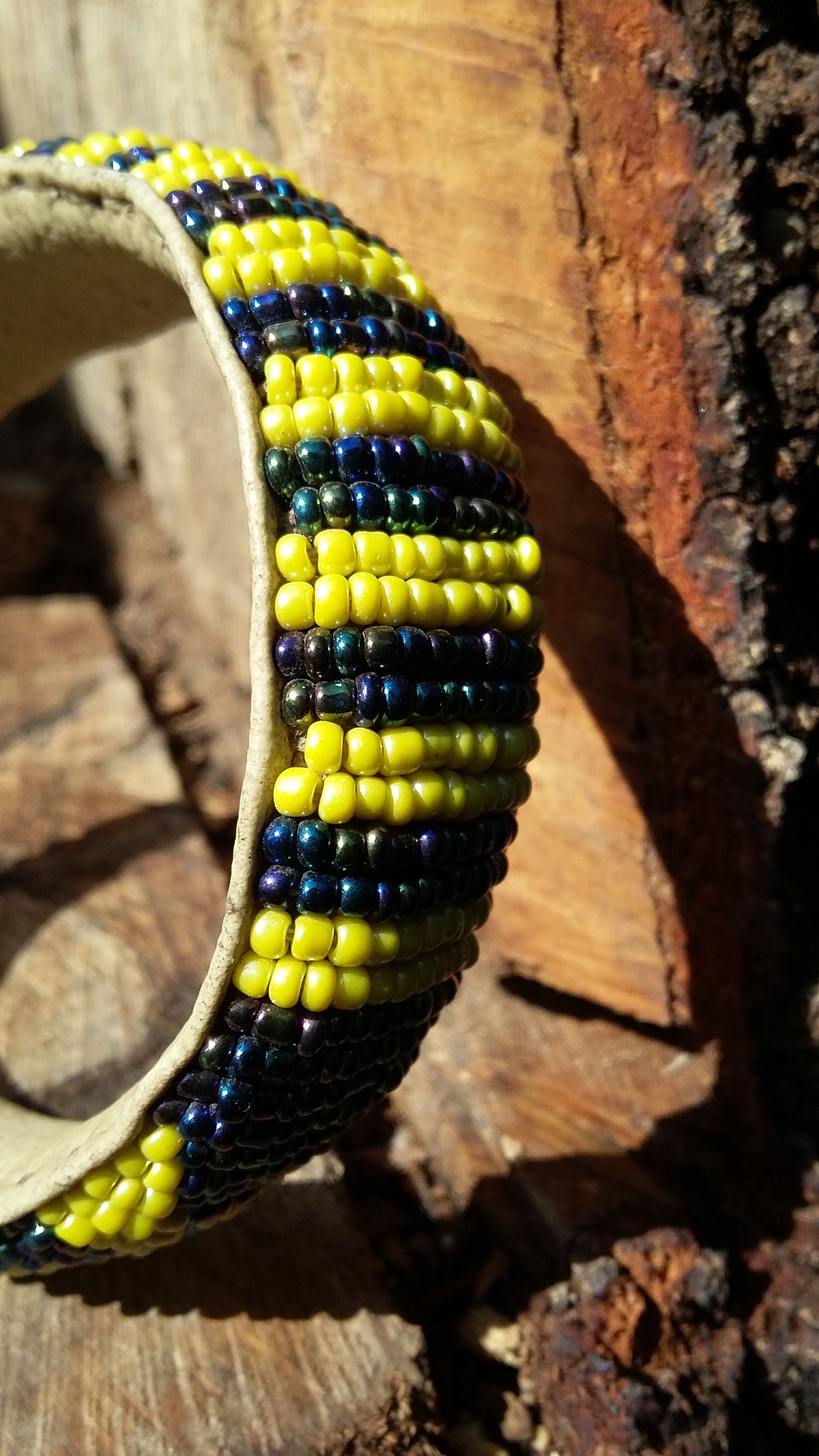 Bracelet d'inspiration ethnique: Cuir perles fin