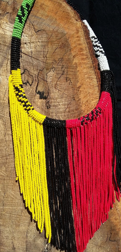 Collier d'inspiration ethnique: Terre d'Afrique