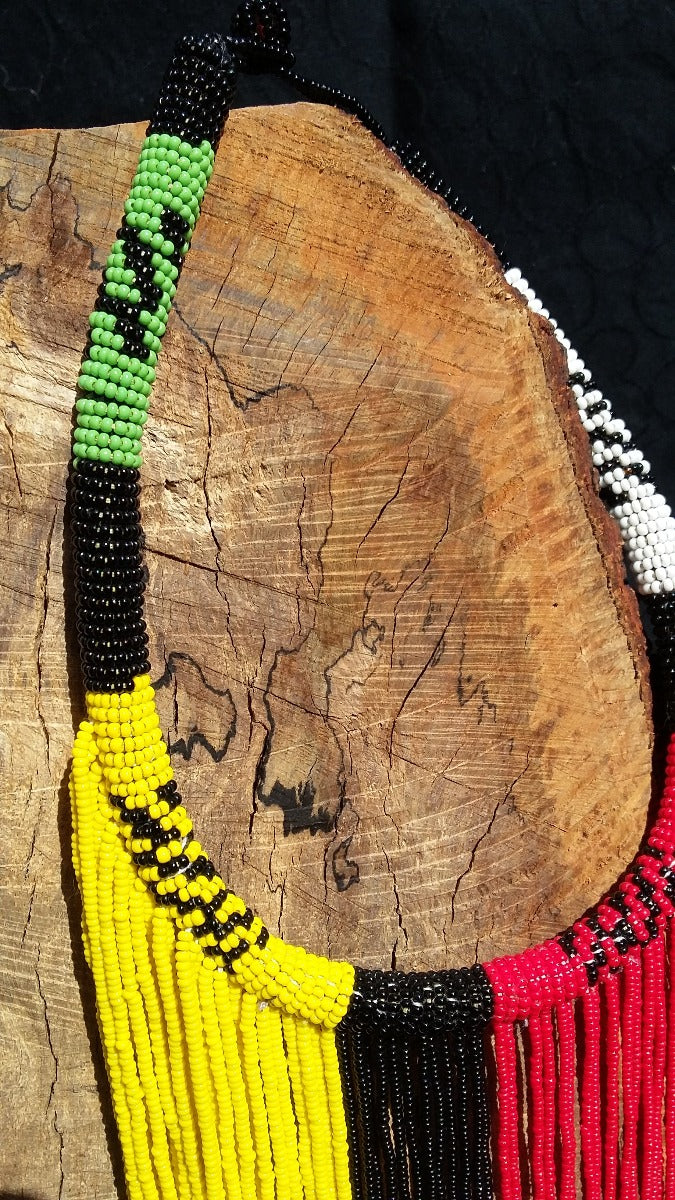 Collier d'inspiration ethnique: Terre d'Afrique