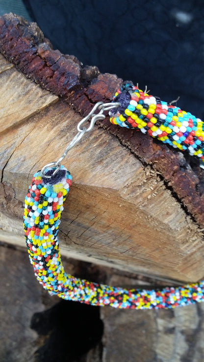 Collier d'inspiration ethnique: Terre de Feu
